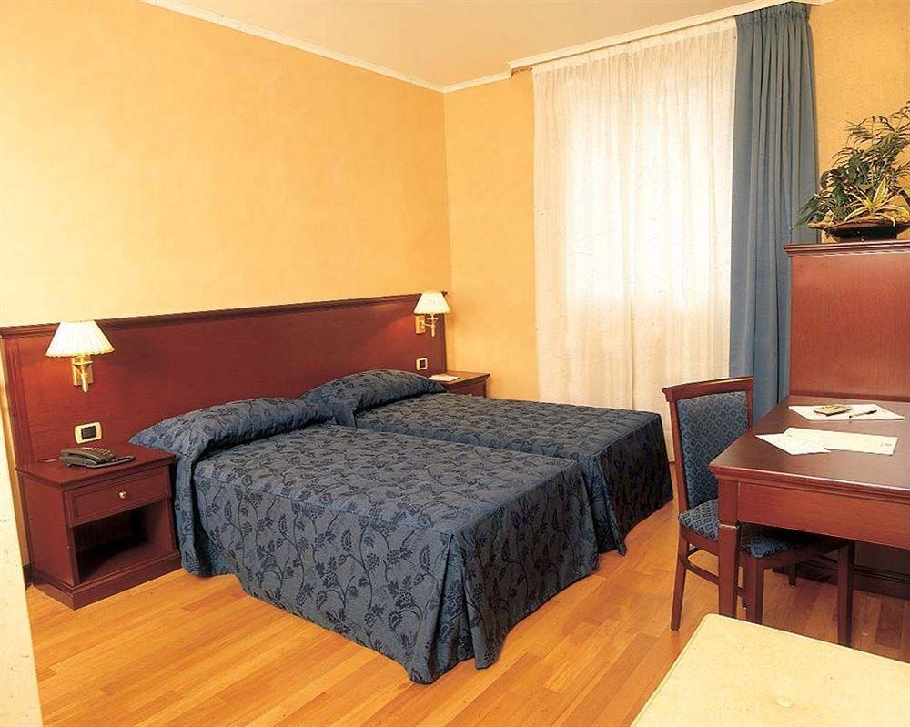 Hotel Terminal Mediolan Zewnętrze zdjęcie